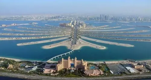 Four sustain injuries in Dubai&rsquo;s Palm Jumeirah building incident
