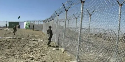 Pakistan, Afghan Taliban forces clash