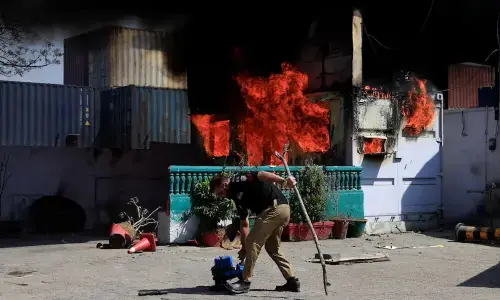 پاکستان میں احتجاجی مظاہروں کے پیش نظر امریکی سفارت خانے کا اپنے شہریوں کے لیے سیکیورٹی الرٹ جاری