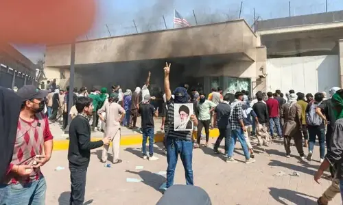 At least 10 dead, 38 injured outside US consulate in Karachi