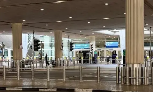 West Indies, Zimbabwe unable to return from India due to Middle East airspace closures