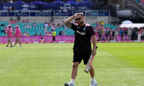 McCullum keen to stay on as England coach despite challenges