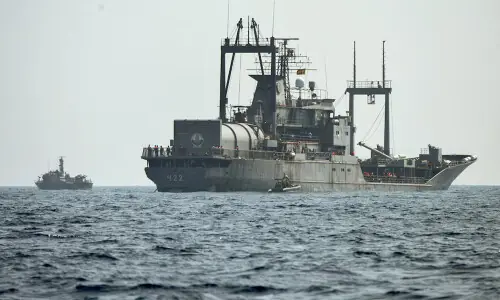US pressing Sri Lanka not to repatriate Iranian crew and survivors from sunken ship, memo says