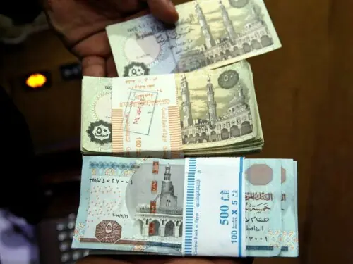 Egyptian pound hits record low