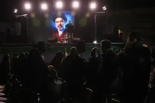 ایران میں علی خامنہ ای کے بیٹے مجتبیٰ خامنہ ای نئے سپریم لیڈر نامزد