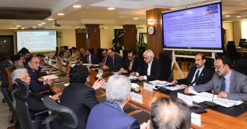 Govt reviews oil stocks, explores conservation measures