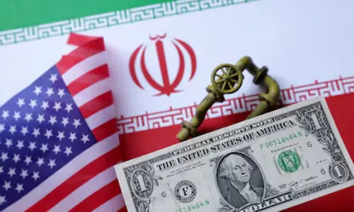 Dollar poised for second weekly gain with no end in sight for Iran war