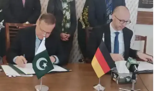 پاکستان اور کے ایف ڈبلیو نے پن بجلی اور قابل تجدید توانائی کے فروغ کے لیے 18 ملین یورو گرانٹ معاہدے پر دستخط کر دیئے