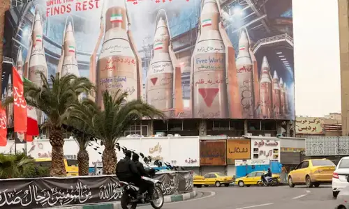 ایران نے اسرائیل کے لیے مخبری کے الزام میں درجنوں افراد کو گرفتار کر لیا