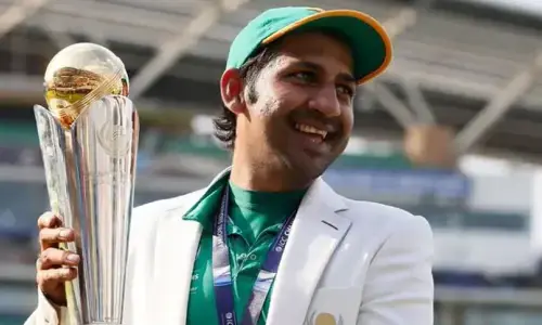 چیمپئنز ٹرافی کے فاتح کپتان سرفراز احمد کا انٹرنیشنل کرکٹ سے ریٹائرمنٹ کا اعلان