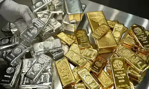 سونے کی فی تولہ قیمت میں 1,800 روپے کی کمی