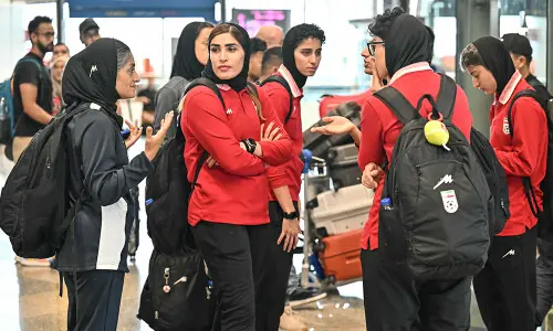 Iranian women&rsquo;s team set to leave for Oman