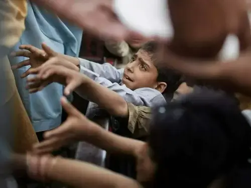 مالی غربت سے آگے: پاکستان کا اصل بحران ادارہ جاتی غربت ہے مالی غربت سے آگے: پاکستان کا اصل بحران ادارہ جاتی غربت ہے