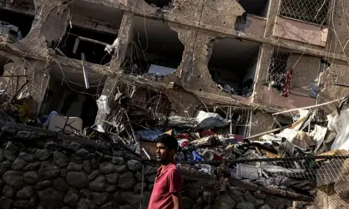 Iran minister says US, Israeli strikes caused &lsquo;heavy damage&rsquo; to water, energy infrastructure