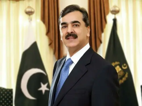 Gilani felicitates nation on Pakistan Day