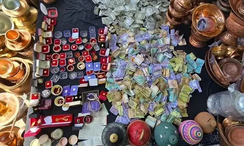 IIOJK&rsquo;s Kashmiris donate to war-hit Iranians