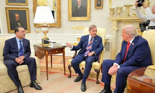 Pakistan acting as main go-between in Trump&rsquo;s Iran crisis: FT