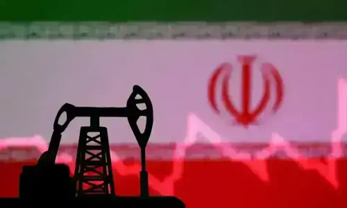مشرقِ وسطیٰ میں جنگ بندی کی کم ہوتی امید، خام تیل کی قیمتوں میں اضافہ