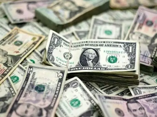 Kerb buying and selling rate of US dollar