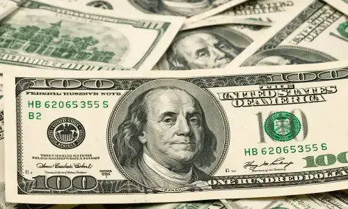 مشرق وسطیٰ میں طویل جنگ کے خدشات سے سرمایہ کاروں کا اعتماد متاثر، ڈالر مستحکم