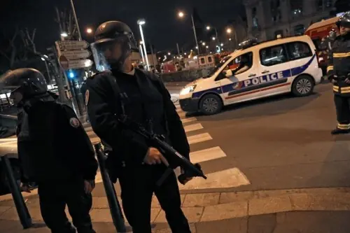 Police arrest two more over attempted attack on US bank HQ in Paris