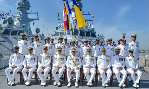 پاکستان نیوی نے بحری بیڑے میں جدید پی این ایس خیبر شامل کر لیا