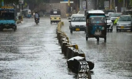 Light to moderate rainfall likely in Karachi today