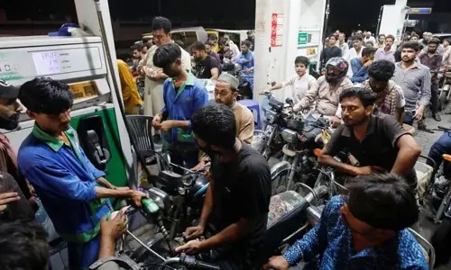 Sindh begins Rs2,000 fuel subsidy for motorcyclists: Here&rsquo;s how to apply