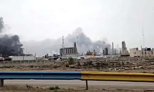 Israel hits Iran gas complex