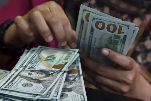 متحدہ عرب امارات کا 3.5 ارب ڈالر کا قرضہ واپس کرنے کے لیے پاکستان کے پاس کیا آپشنز ہیں؟