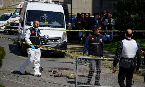 Gunman killed, 2 wounded in shootout outside Israel&rsquo;s Istanbul consulate
