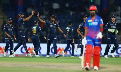 Gujarat survive final-over chaos as Miller&rsquo;s gamble backfires