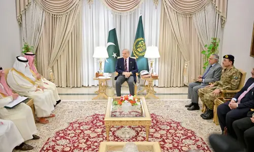 Saudi finance minister meets PM
