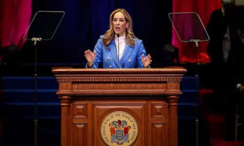 N.J. governor: FIFA should share World Cup transportation costs