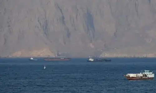 More than 20 vessels pass Strait of Hormuz on Saturday, Kpler data shows