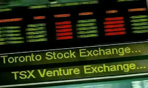 TSX inches up as investors assess mixed signals from Middle East