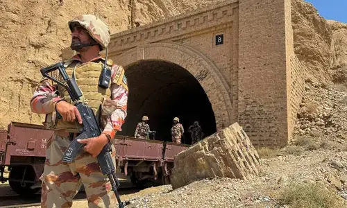 بلوچستان میں این آر ایل سائٹ پر حملہ، 10 افراد جاں بحق