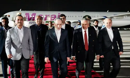 Iran minister Araghchi returns to Pakistan despite US talks cancellation Iran minister Araghchi returns to Pakistan despite US talks cancellation