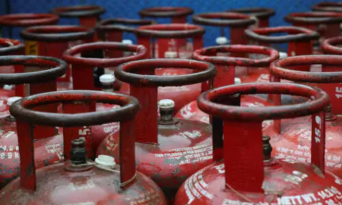 India's April LPG consumption falls 16.2% year-on-year India's April LPG consumption falls 16.2% year-on-year