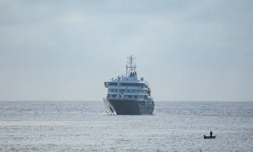Race to find port for cruise ship battling deadly rodent virus