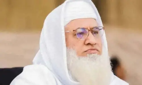 Prominent cleric Maulana Idrees gunned down
