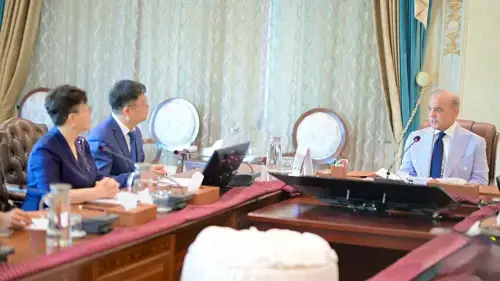 وزیراعظم کی چینی وفد سے ملاقات، پاکستان چین ڈیجیٹل معاشی تعاون پر زور