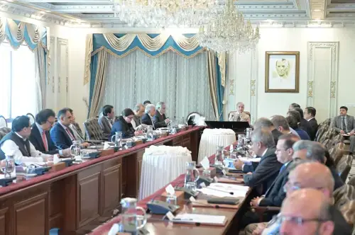 آبی ذخائر بڑھانے کے منصوبوں کو ترجیح دی جائے گی، وزیراعظم
