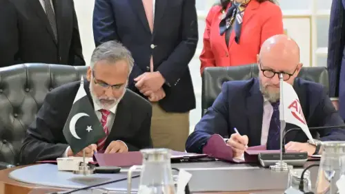 پاکستان اور ایشیائی انفرااسٹرکچر انویسٹمنٹ بینک نے این-5 ہائی وے کی تعمیر نو کے لیے 320 ملین ڈالر کے قرضے پر دستخط کر دیے