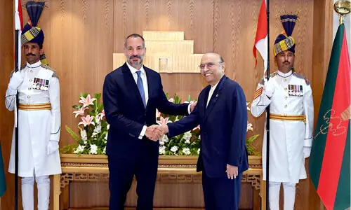 President hosts grand dinner in honour of Prince Rahim Aga Khan V President hosts grand dinner in honour of Prince Rahim Aga Khan V