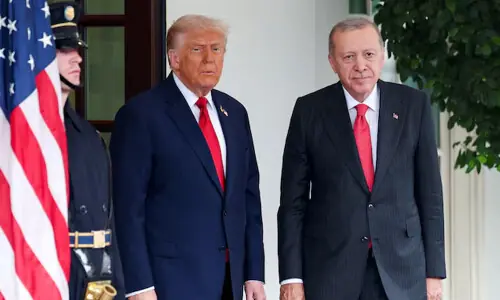 Turkey's Erdogan tells Trump issues with Iran can be resolved, Ankara says