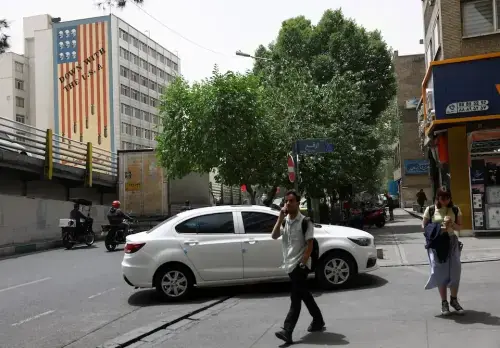 ایران کا نئی امریکی تجاویز کا جائزہ لینے کا اعلان، ٹرمپ نے مزید انتظار کا عندیہ دیدیا