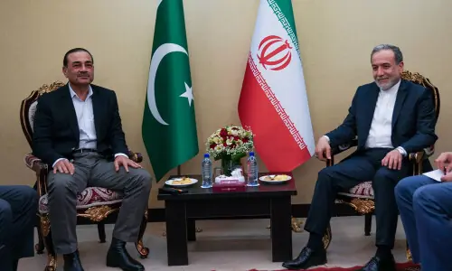 CDF Munir, Iran FM Araghchi discuss regional security, peace efforts