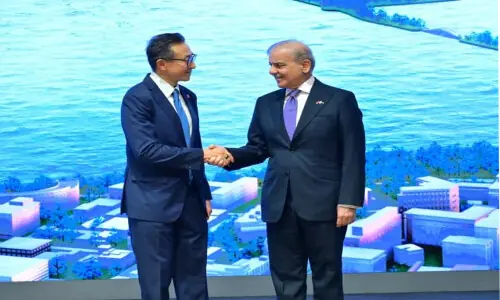 PM visits Alibaba Group HQs in Hangzhou