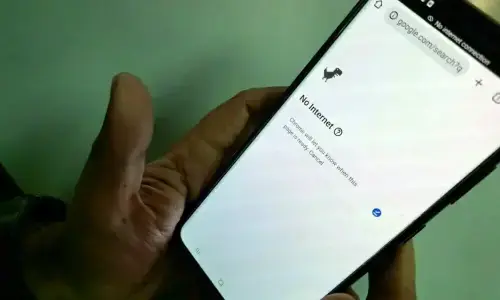 ایران کی عدلیہ نے انٹرنیٹ کی بحالی کا حکم دینے والے صدارتی ادارے کو معطل کر دیا